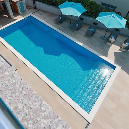 Apartmani "Villa Barbara" Novalja Ngoại thất bức ảnh
