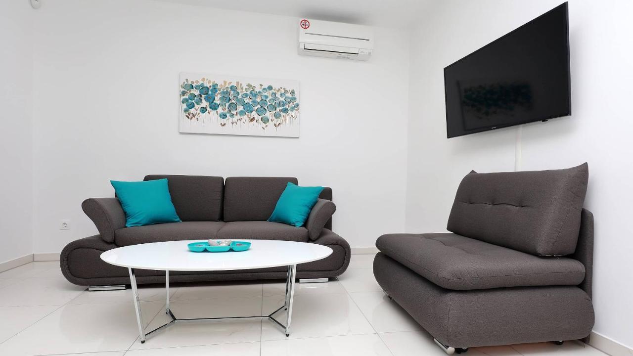 Apartmani "Villa Barbara" Novalja Ngoại thất bức ảnh