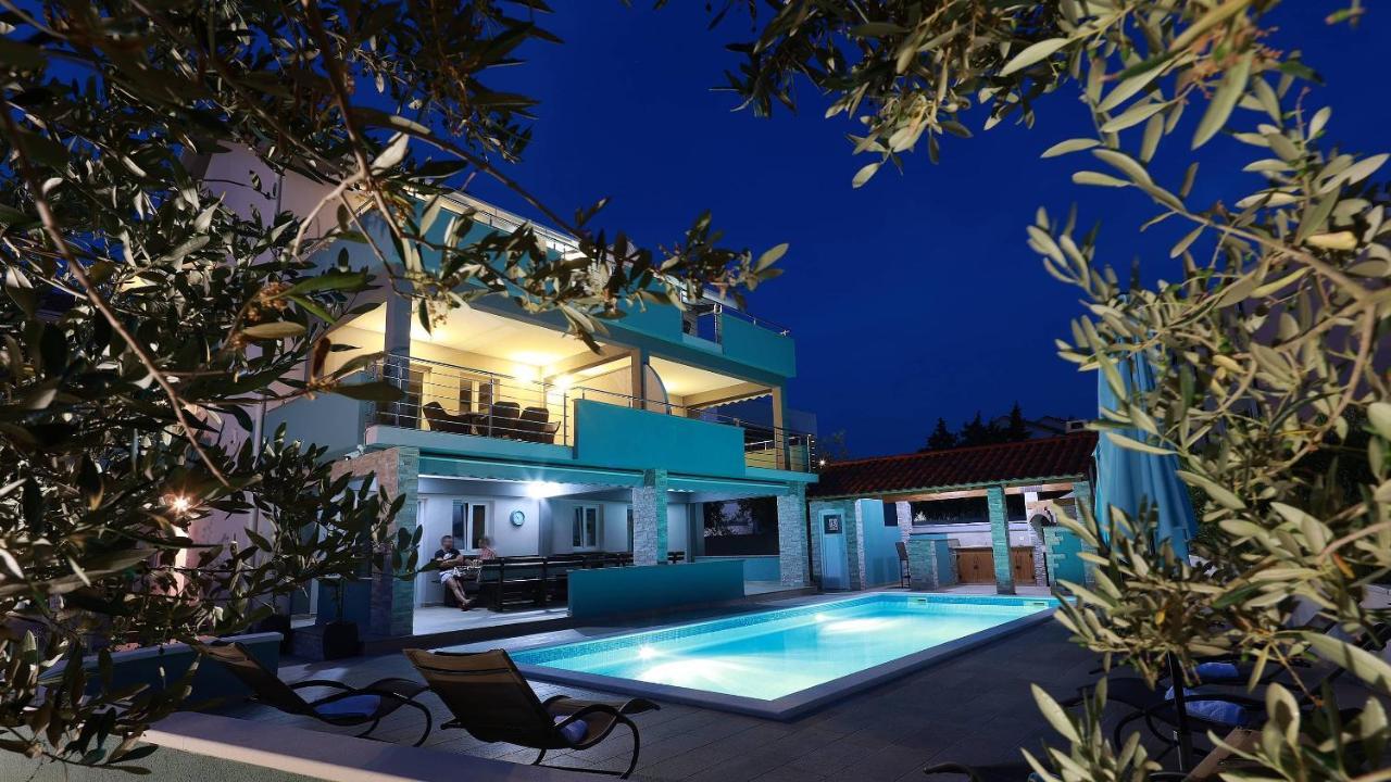 Apartmani "Villa Barbara" Novalja Ngoại thất bức ảnh