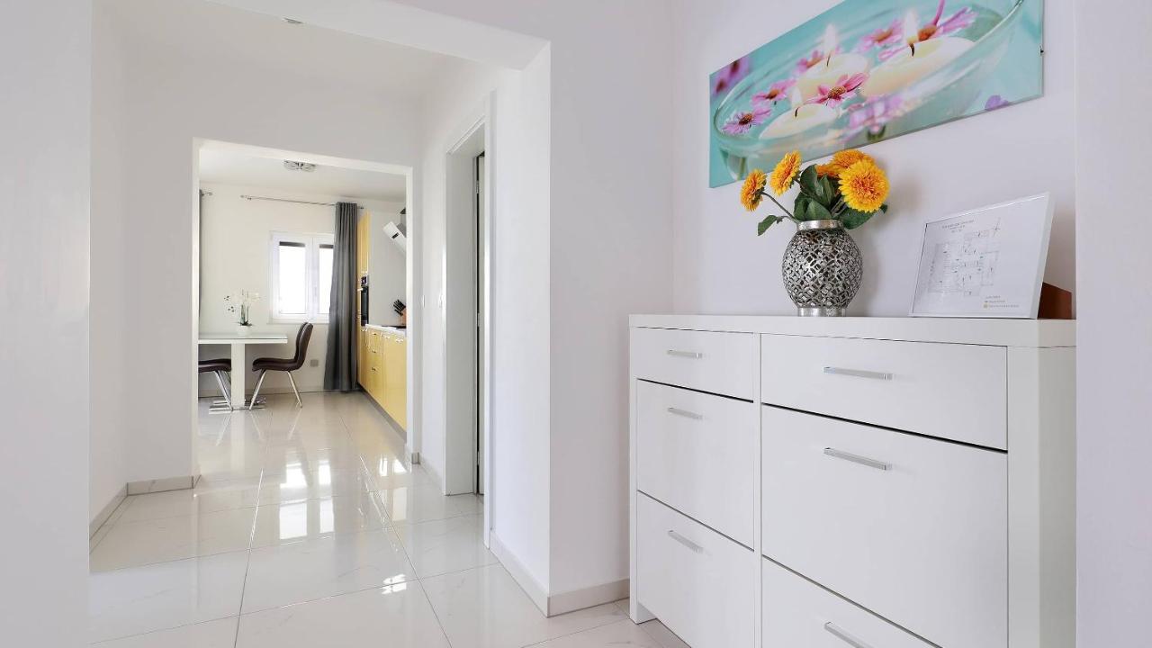 Apartmani "Villa Barbara" Novalja Ngoại thất bức ảnh