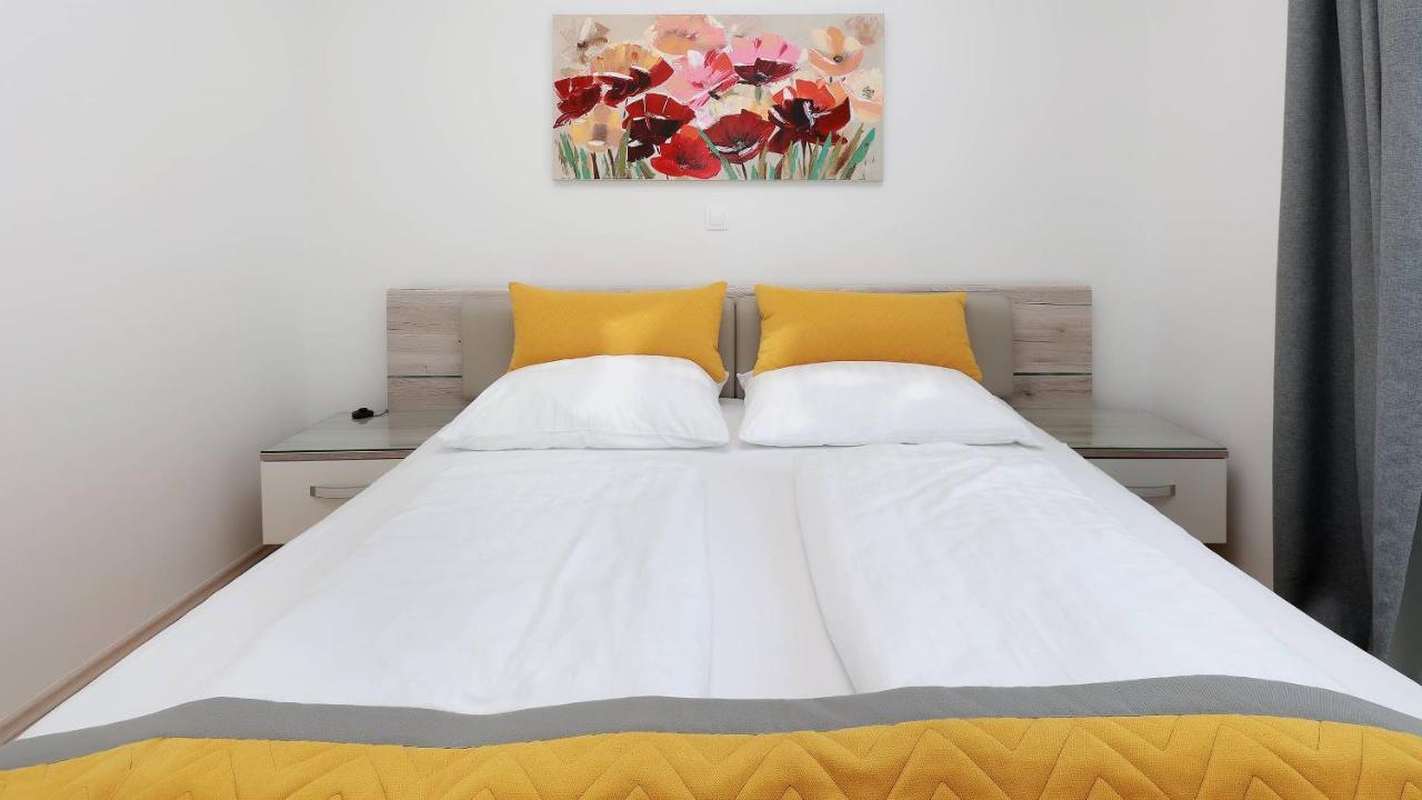 Apartmani "Villa Barbara" Novalja Ngoại thất bức ảnh