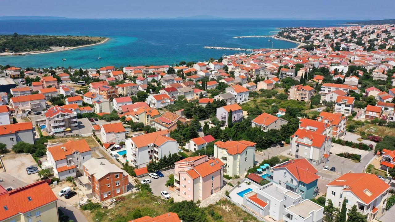 Apartmani "Villa Barbara" Novalja Ngoại thất bức ảnh