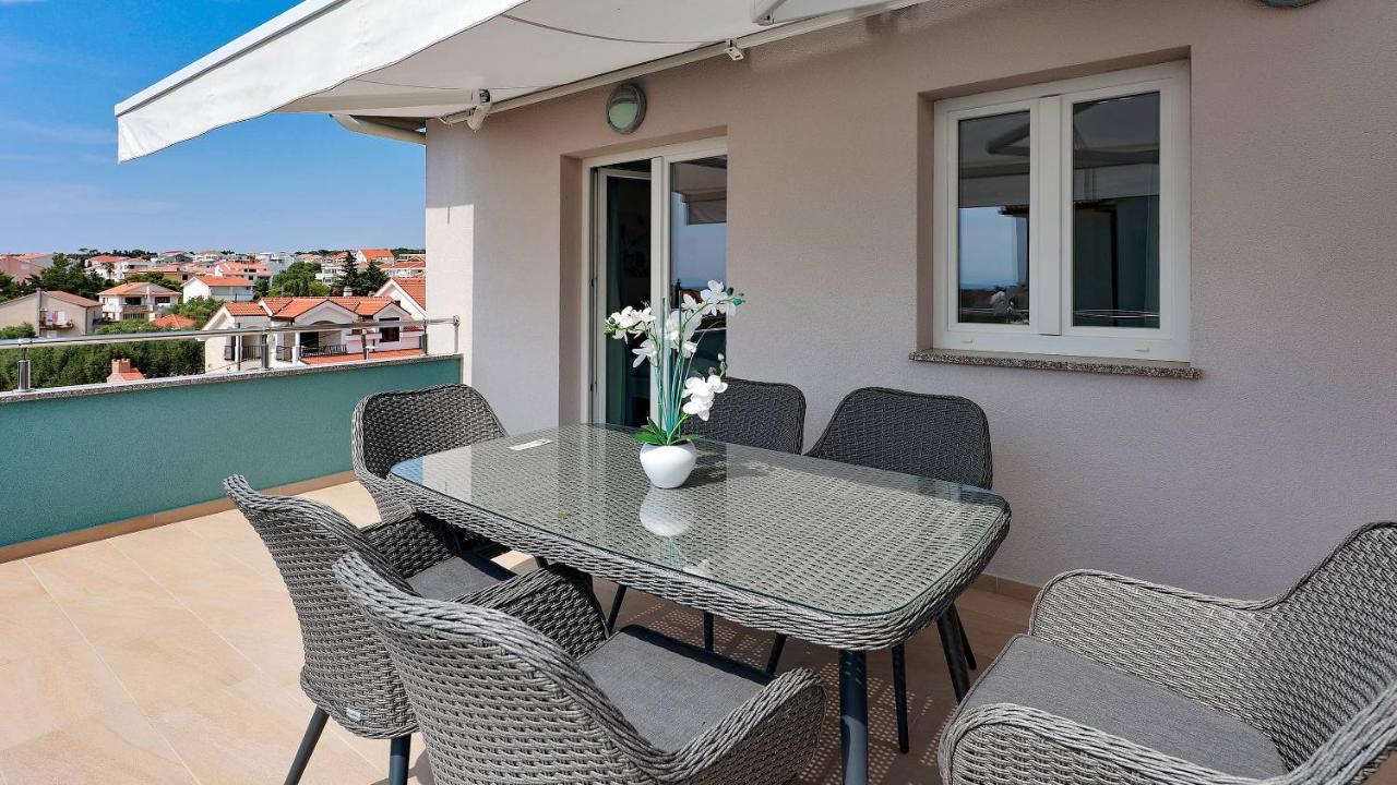 Apartmani "Villa Barbara" Novalja Ngoại thất bức ảnh