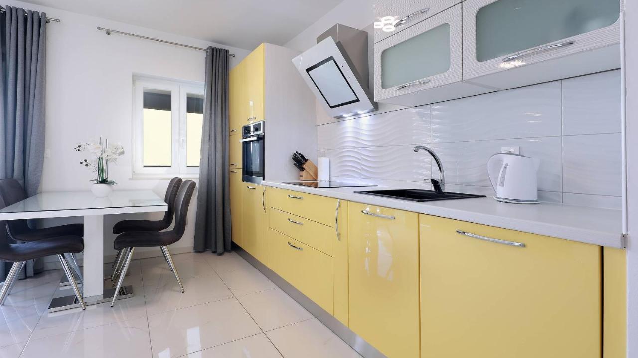 Apartmani "Villa Barbara" Novalja Ngoại thất bức ảnh