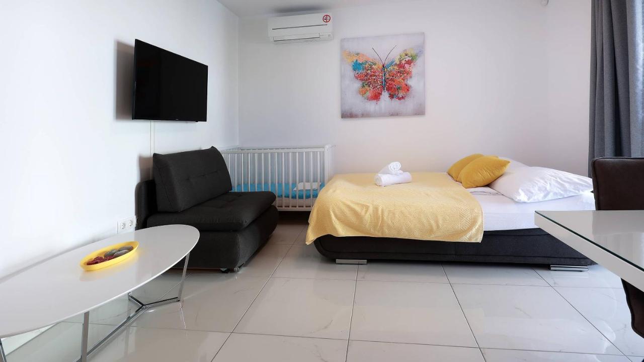 Apartmani "Villa Barbara" Novalja Ngoại thất bức ảnh