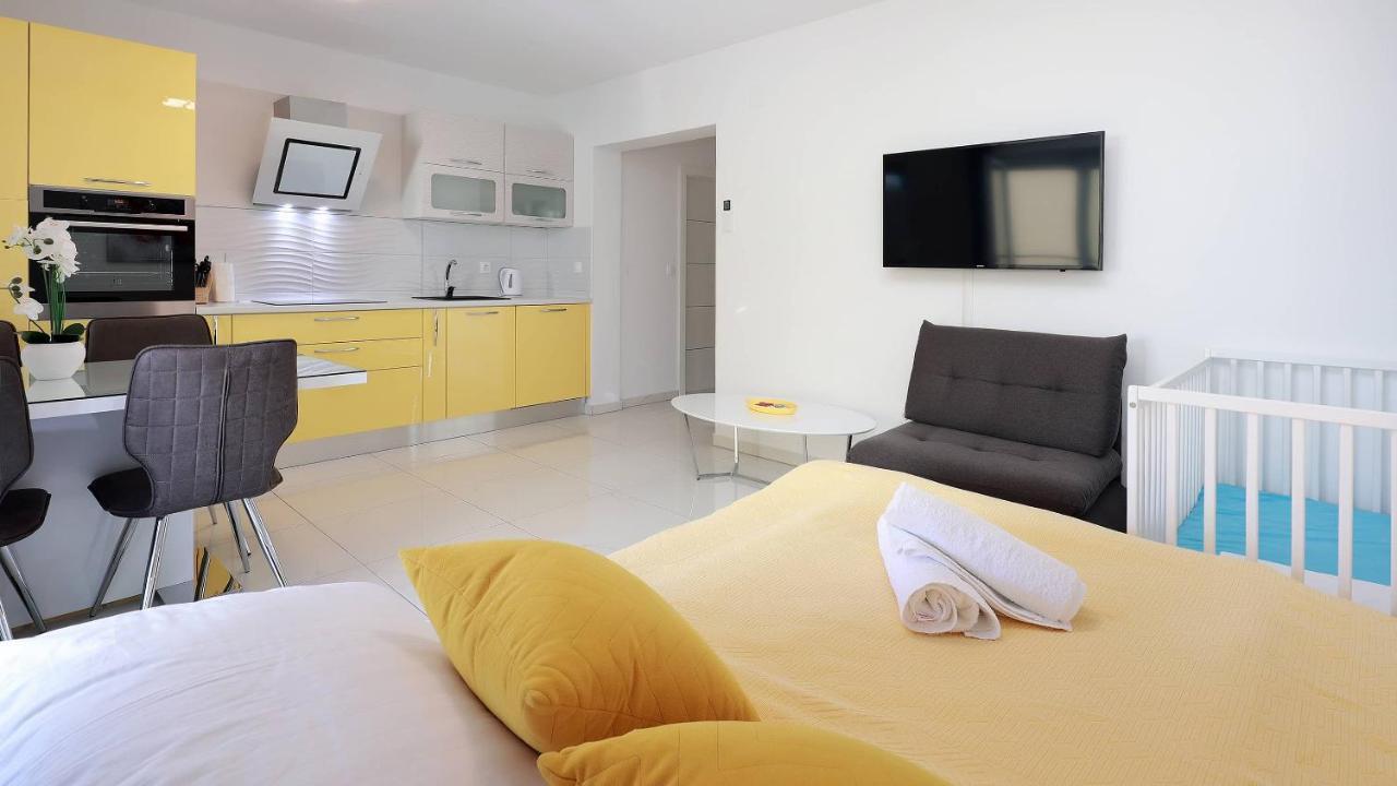 Apartmani "Villa Barbara" Novalja Ngoại thất bức ảnh
