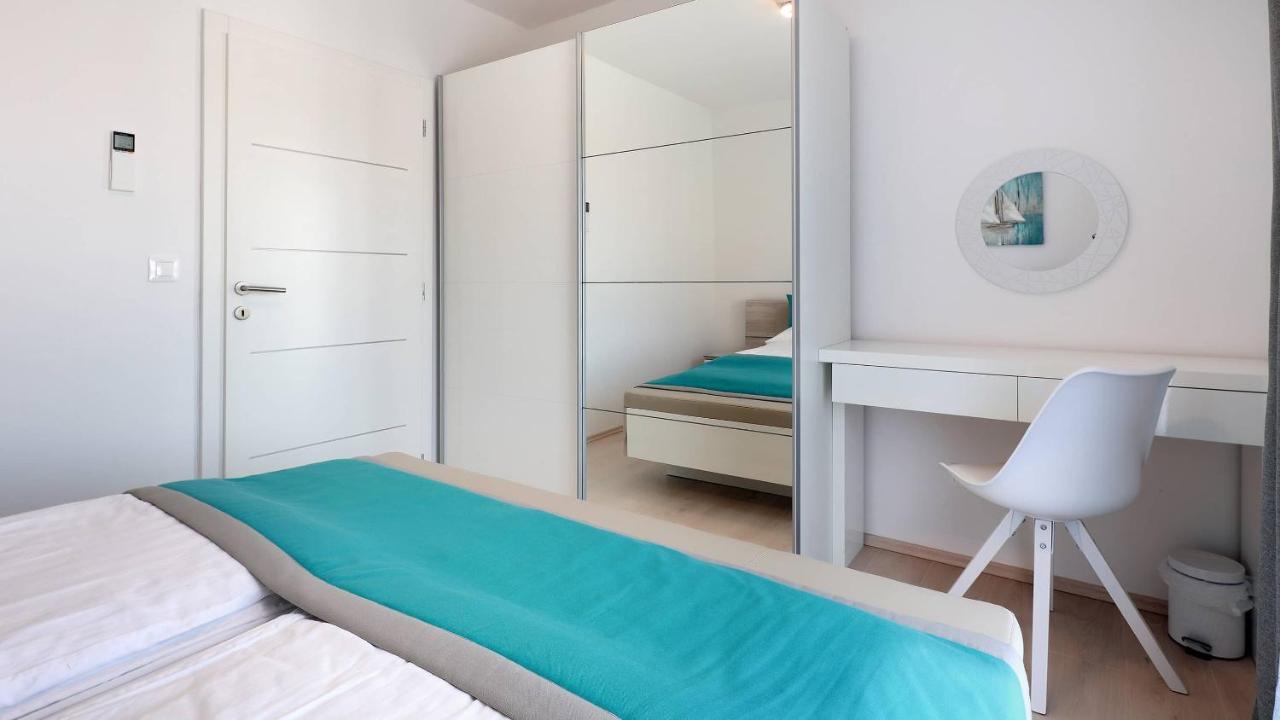 Apartmani "Villa Barbara" Novalja Ngoại thất bức ảnh