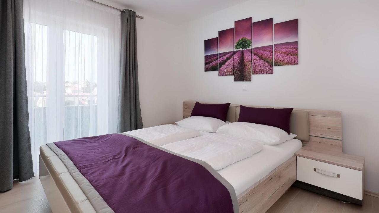 Apartmani "Villa Barbara" Novalja Ngoại thất bức ảnh