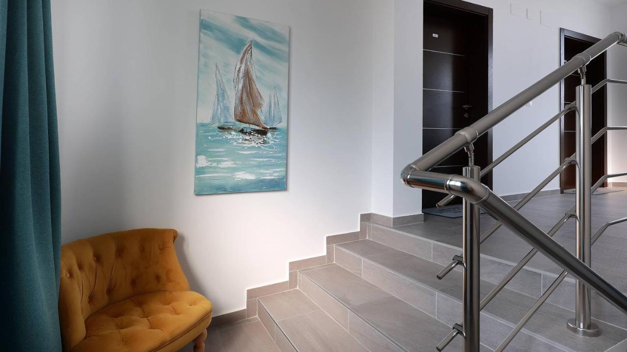 Apartmani "Villa Barbara" Novalja Ngoại thất bức ảnh