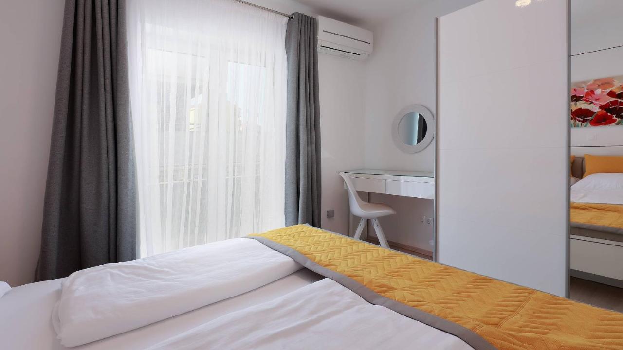Apartmani "Villa Barbara" Novalja Ngoại thất bức ảnh