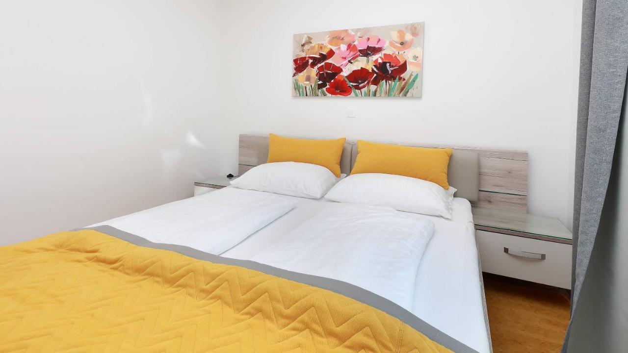 Apartmani "Villa Barbara" Novalja Ngoại thất bức ảnh