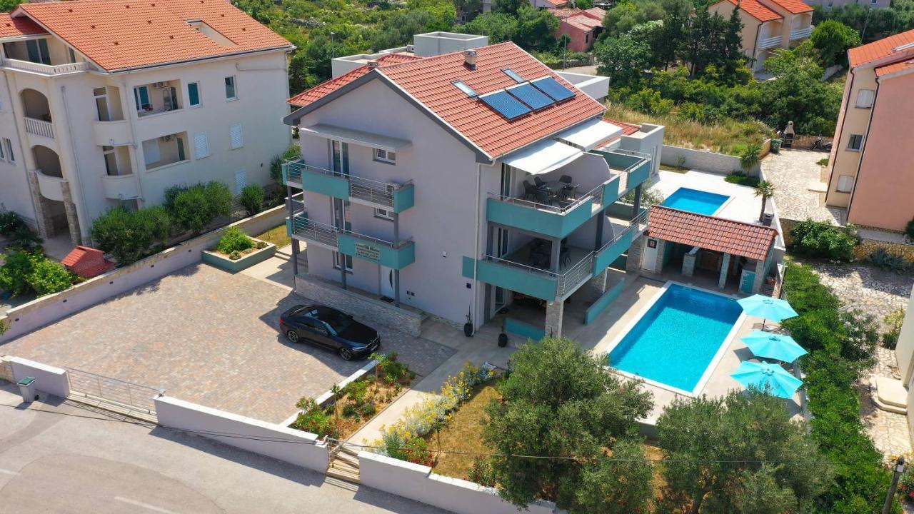 Apartmani "Villa Barbara" Novalja Ngoại thất bức ảnh