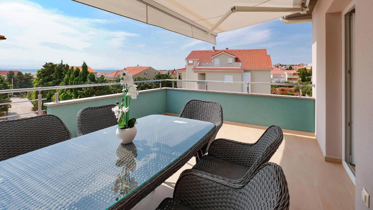Apartmani "Villa Barbara" Novalja Ngoại thất bức ảnh